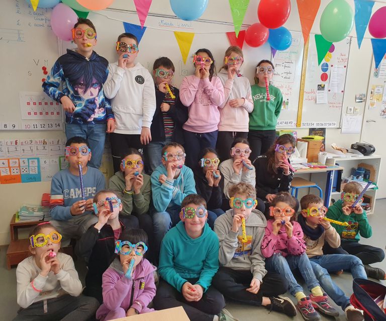 Les élèves de CP et de CE1 célèbrent les 100 jours d'école ! - Ensemble scolaire Saint-Jacques