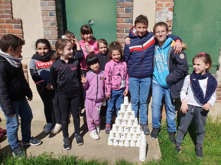 Les élèves de CP et de CE1 célèbrent les 100 jours d'école ! - Ensemble scolaire Saint-Jacques