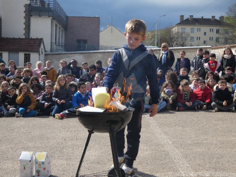 Les boîtes à soucis : un symbole de libération et de renouveau - Ensemble scolaire Saint-Jacques