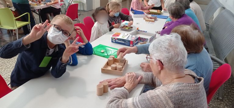 Lien intergénérationnel avec le centre de gériatrie de Joigny - Ensemble scolaire Saint-Jacques