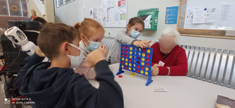 Lien intergénérationnel avec le centre de gériatrie de Joigny - Ensemble scolaire Saint-Jacques